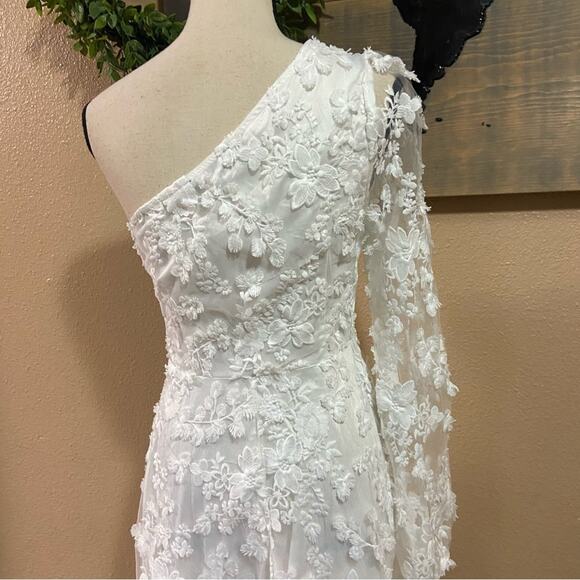 NWOT Lulus Eloquent Elegance White Embroidered Lace One-Shoulder Midi Dr… - Picture 6 of 10